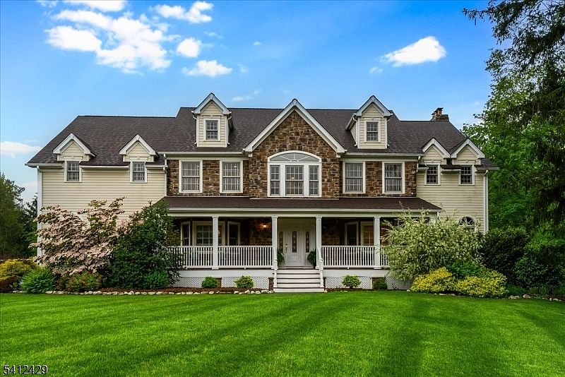 1st image of 451 Mine Brook Rd