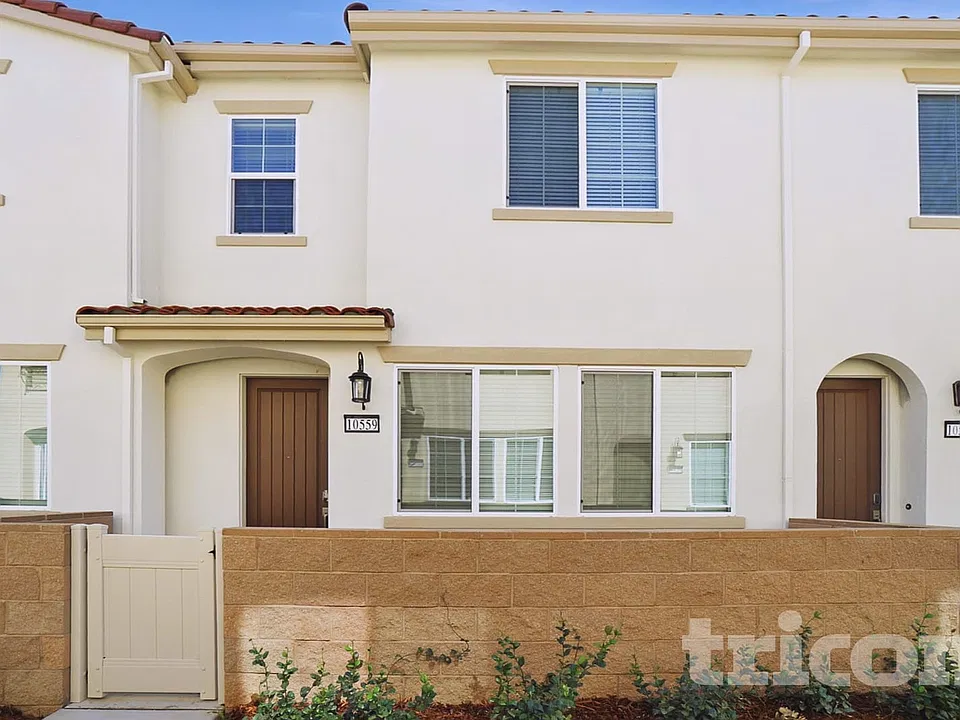 10559 Pino Ct