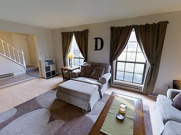 4th image of 7593 Huntington Dr