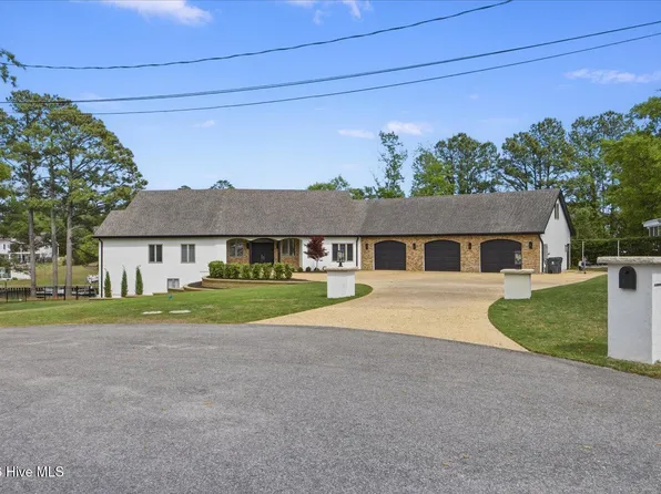 304 Gull Road, Hampstead, NC 28443
