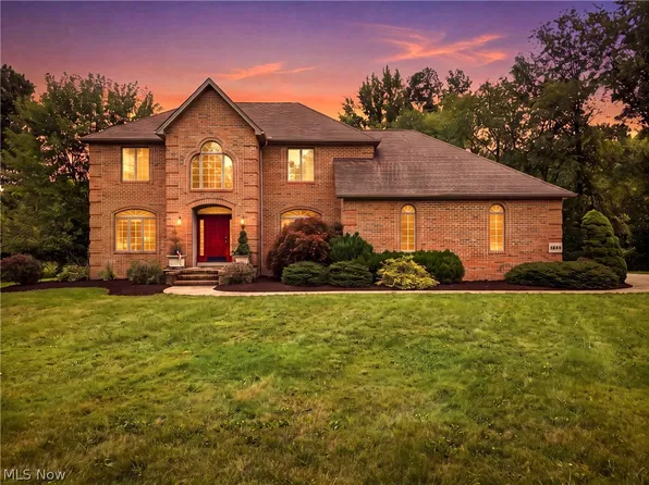 6605 Brookhollow Dr, Warren, OH 44481