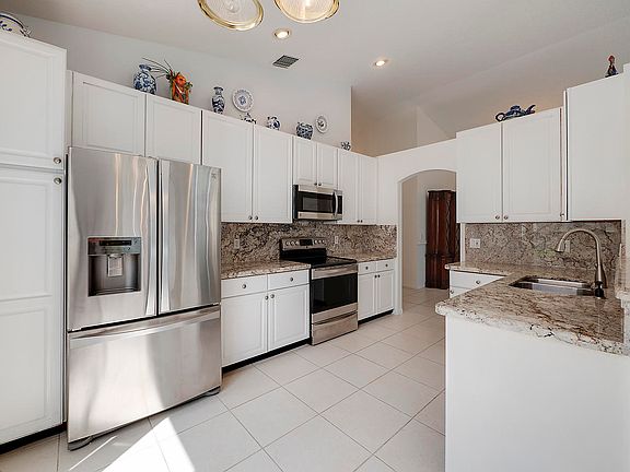 2nd image of 6930 Camille St