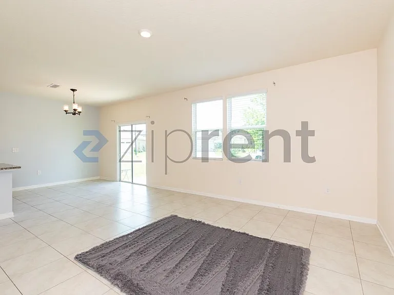86135 Railway Pl — Photo 16
