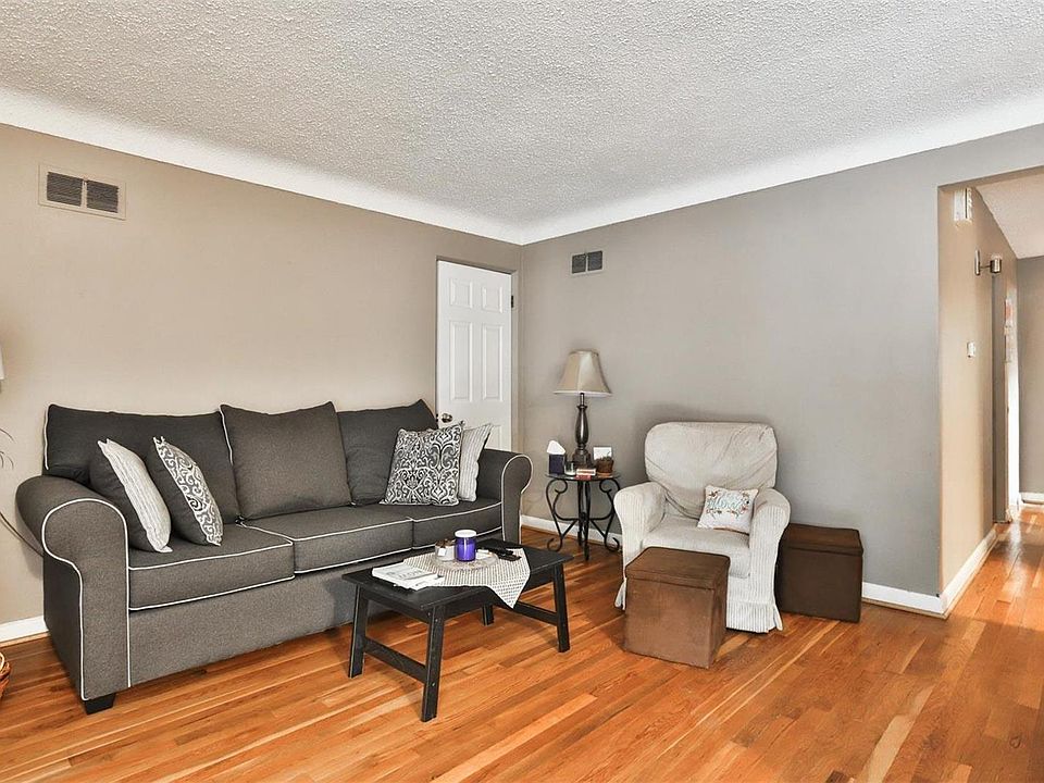 524 N Laclede Station Rd 524 N Laclede Station Rd ster Groves MO