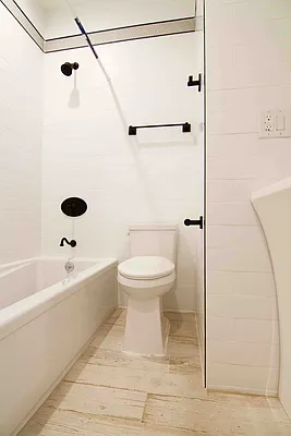 Rented by Nooklyn NYC LLC | media 17