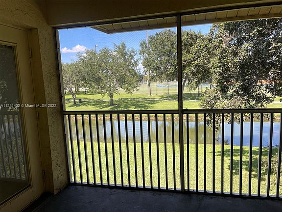 3rd image of 1147 Coral Club Dr #1147