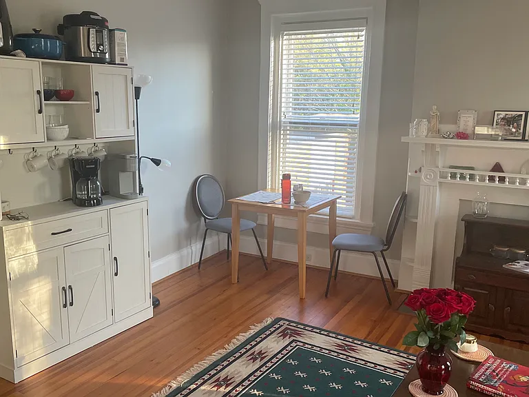 601 Park St #6 — Photo 3