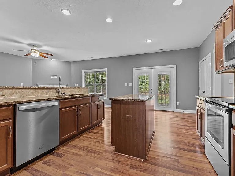 768 Riverbirch Dr — Photo 18