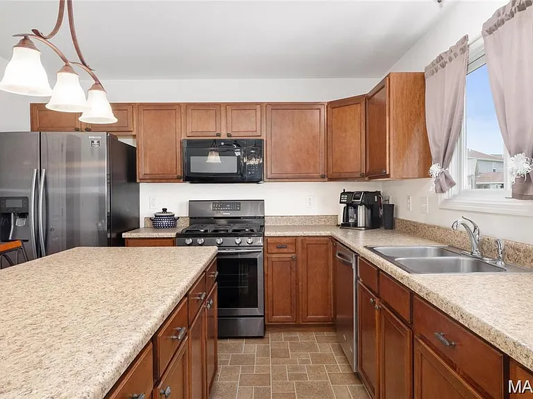 1120 Gulfstream Way — Photo 13