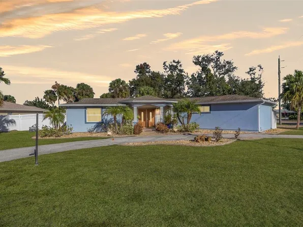 22302 New York Ave, Pt Charlotte, FL 33952