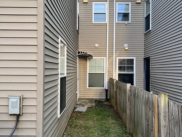 605 N 44th St — Photo 21