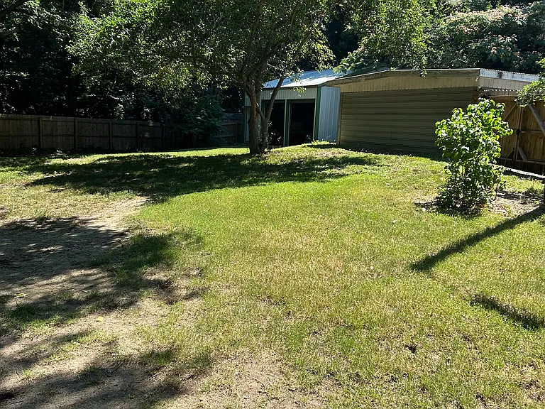 4321 Thomasville Rd — Photo 9