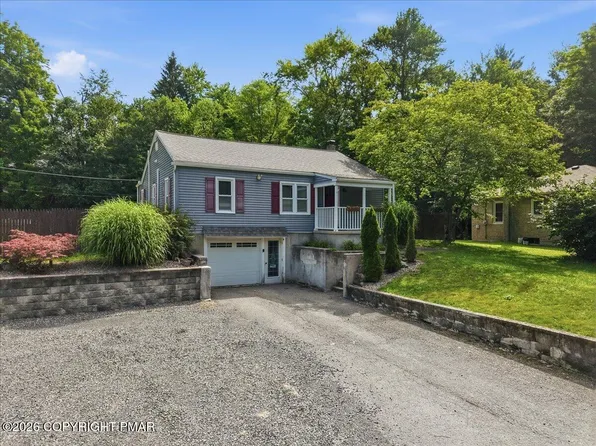 105 Periwinkle Ln, Stroudsburg, PA 18360
