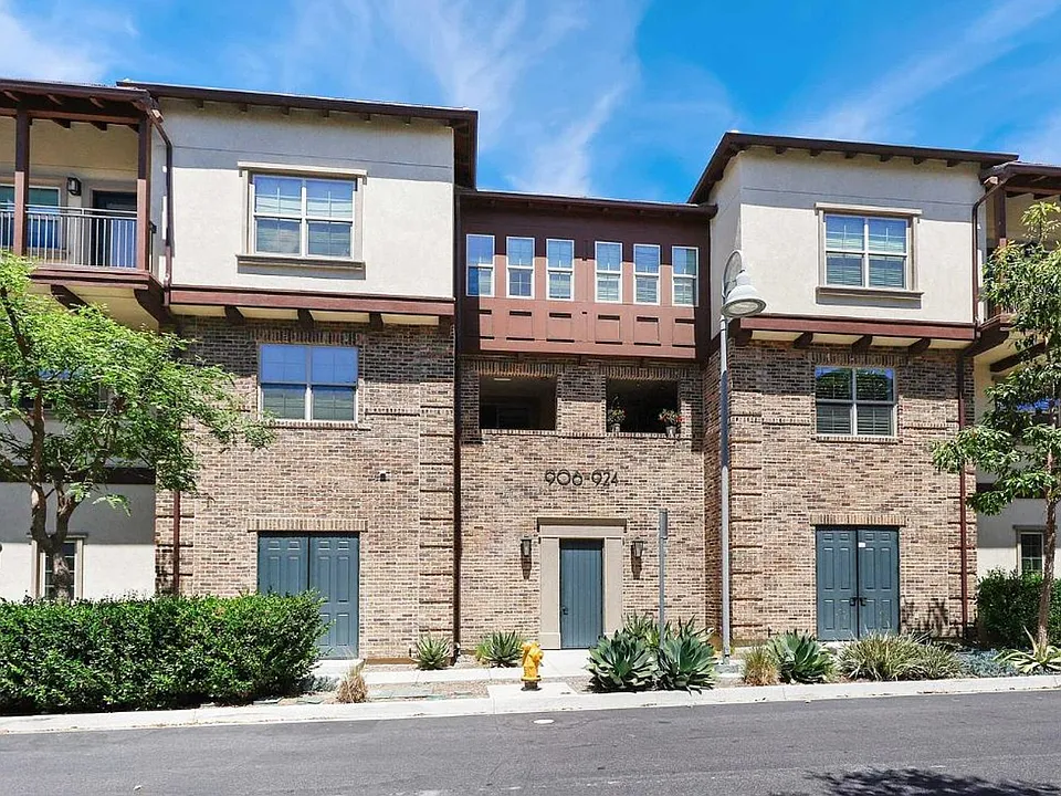 908 Slate St