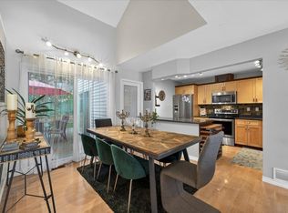 1220 Falcon Dr #203, Coquitlam, BC V3E 2E5