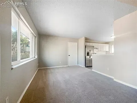 2423 Camelot Ct — Photo 3
