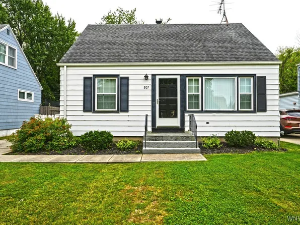 807 Saint Lawrence Ave, Buffalo, NY 14216