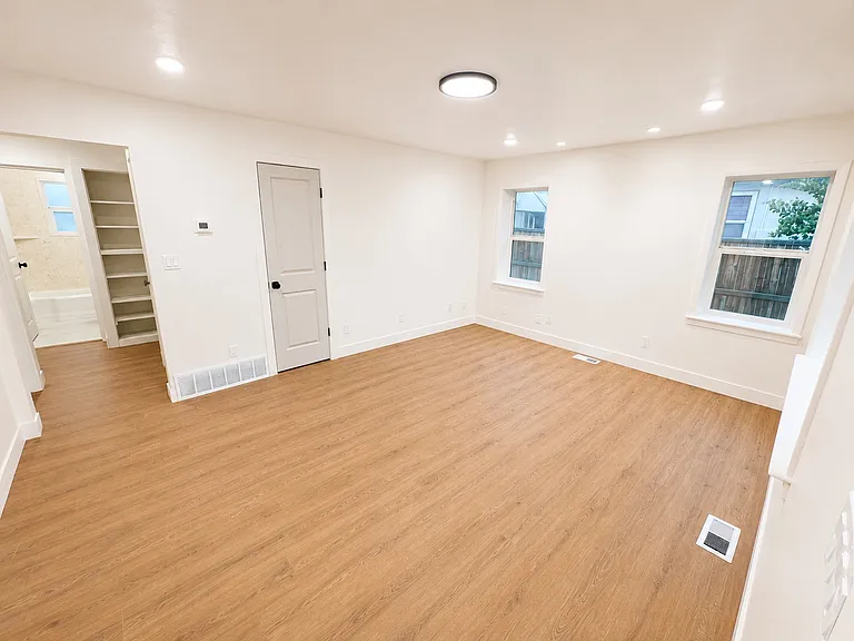 1815 E Stratford Ave #2 — Photo 4