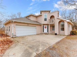 1647 E Commerce St, Milford, MI 48381