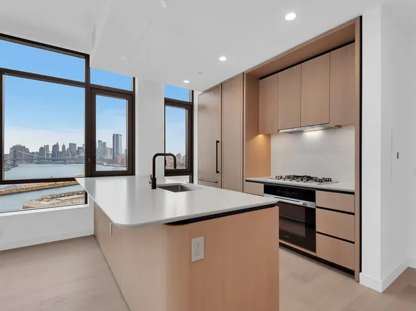 480 Kent Avenue image 4 of 18