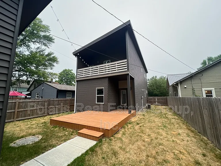2201 Pleasant St — Photo 23