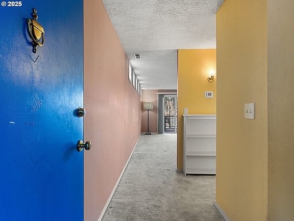 5th image of 406 NE 85th St Unit B