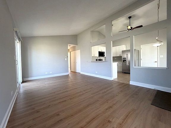 4th image of 346 Danbury Dr