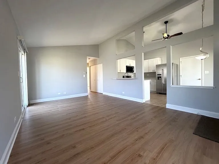 346 Danbury Dr — Photo 4