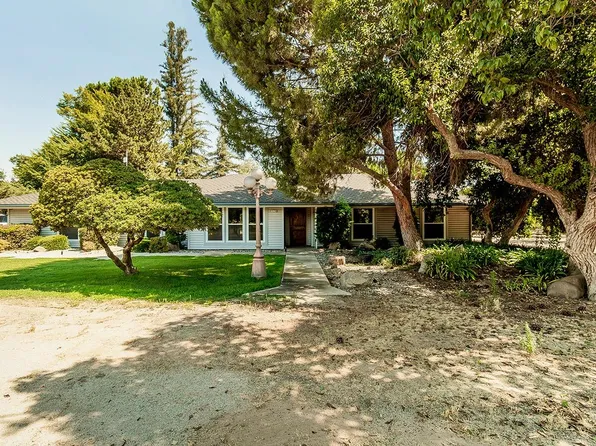 9526 E Belmont Ave, Sanger, CA 93657