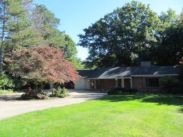 425 W Gore Rd, Erie, PA 16509
