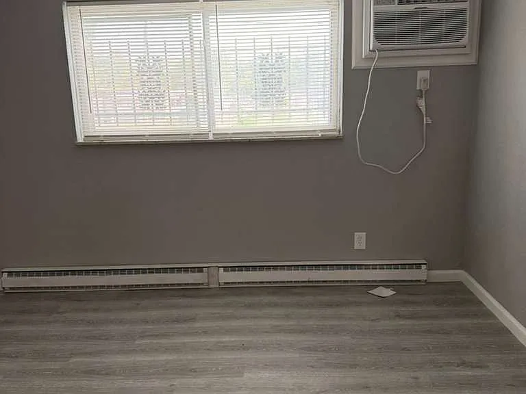 4644 Burkhardt Ave — Photo 18