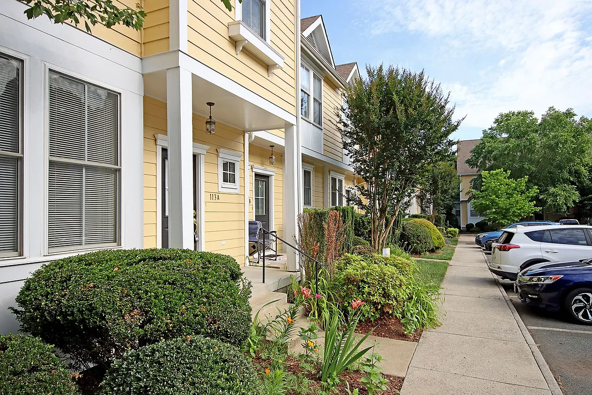 Building Photo - 113-A Melbourne Park Cir