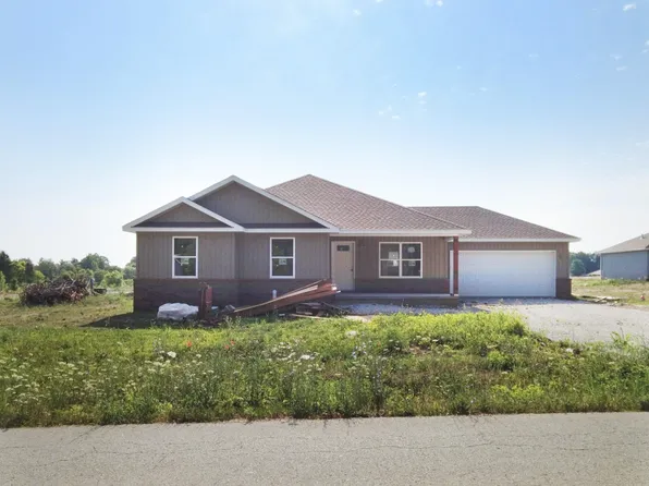 1040 N Albany Avenue, Bolivar, MO 65613