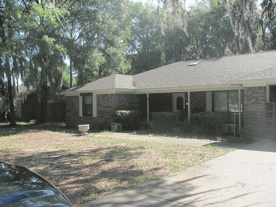 2nd image of 114 N Star Ave