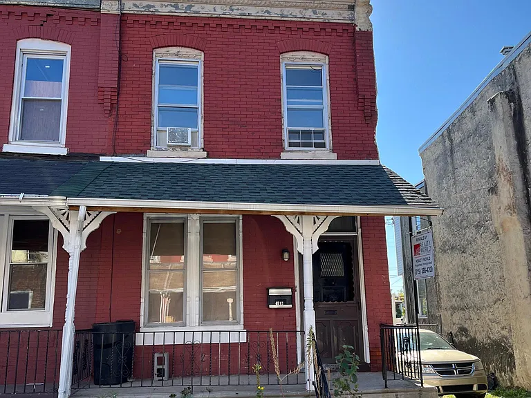 4712 Upland St — Photo 1