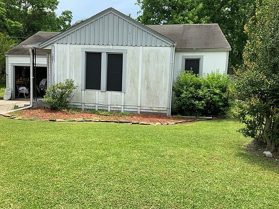 2nd image of 1001 Neches Ave
