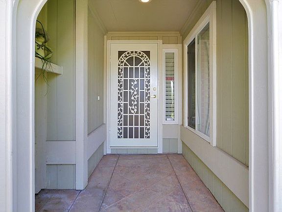 3rd image of 1305 Daisy Ct