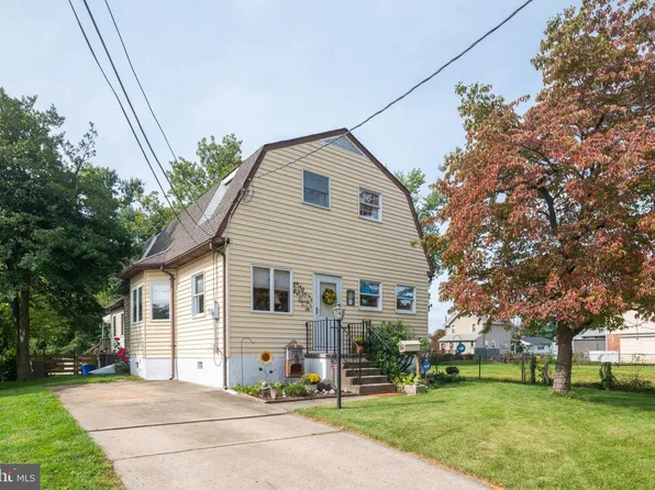 1218 Market St, Mount Ephraim, NJ 08059