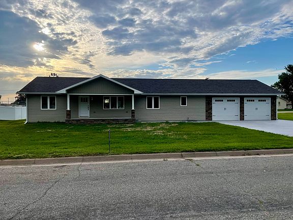 707 N Monroe St, Saint John, KS 67576 | MLS #11268627 | Zillow