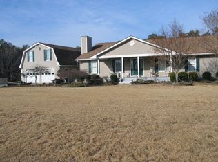 85 Hunton Creek Ln, Deltaville, VA 23043
