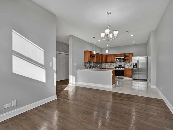 3rd image of 7400 S Stony Island Ave #204