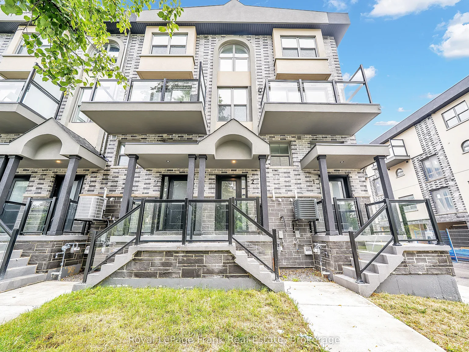 3 bed, $3,000 — Photo 1