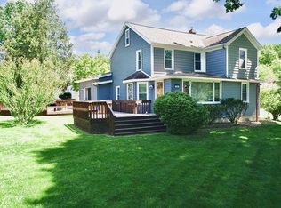 320 Arvida St, Walled Lake, MI 48390