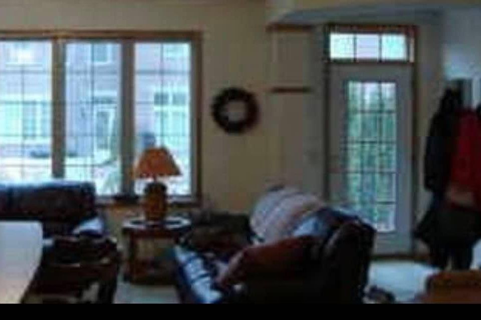 1st image of 11730 Vermillion St NE