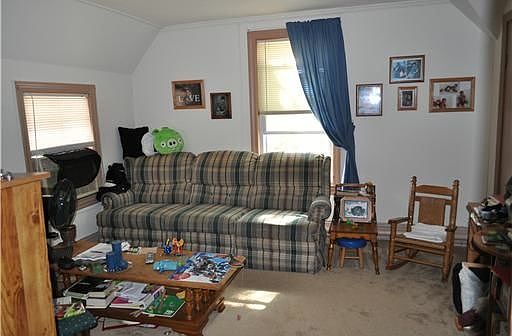 4th image of 301 Glendale Ave #B
