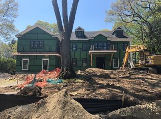 90 Arnold Rd, Wellesley, MA 02481