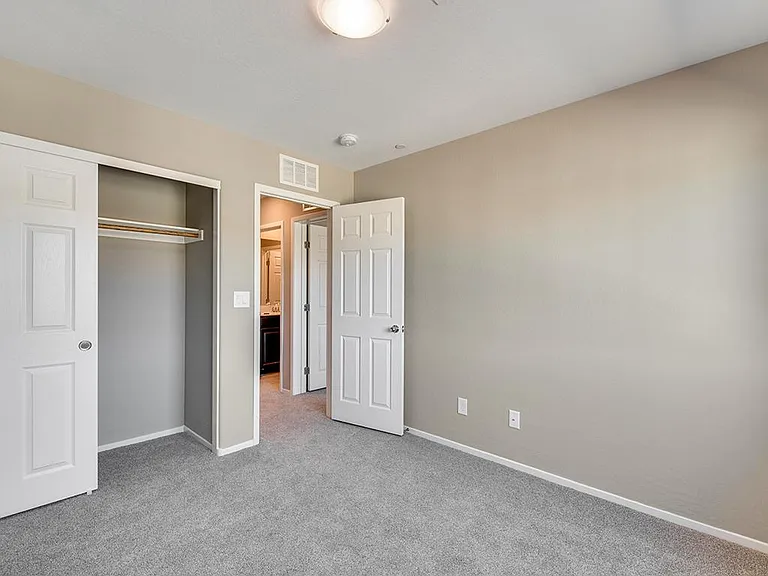 6238 Mavora Lakes St — Photo 42