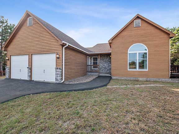 2nd image of 39386 Henna Ave