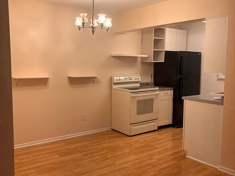 2700 Oxford St N #1 — Photo 3
