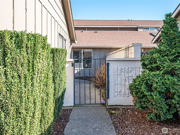 2nd image of 605 Peardale Lane #18